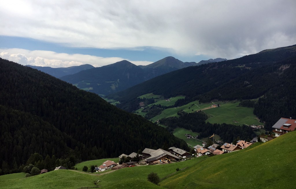 roterhahn, botenhof, sarntal, italie, dolomieten