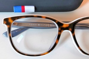 bril, pearl, tommy hilfiger, januari
